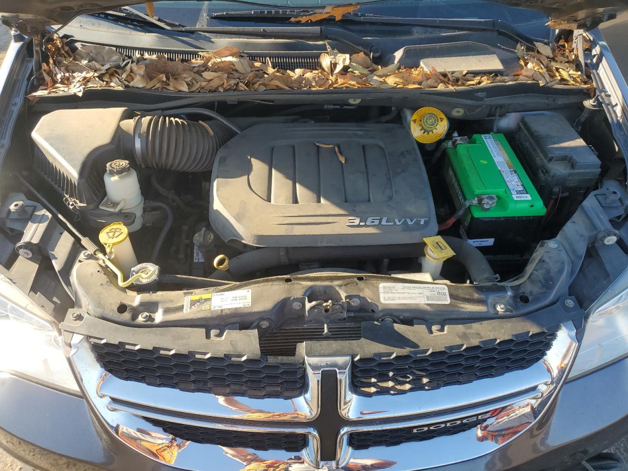 2017 Dodge Caravan - Image 14