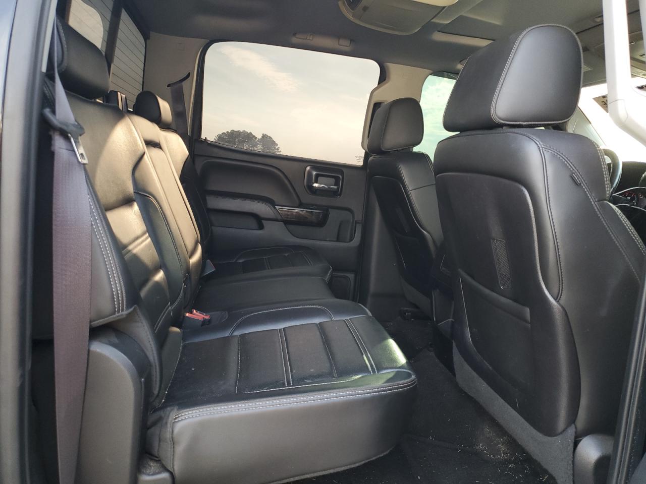 2015 GMC Sierra - Image 10