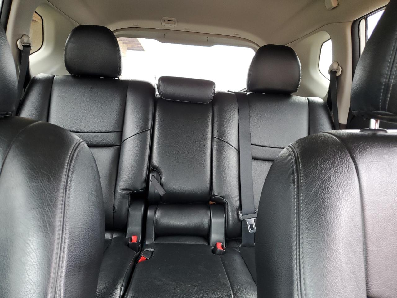 2015 Nissan Rogue - Image 10