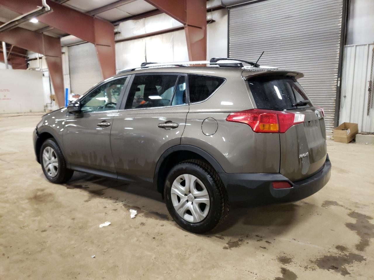 2015 Toyota RAV 4 - Image 2