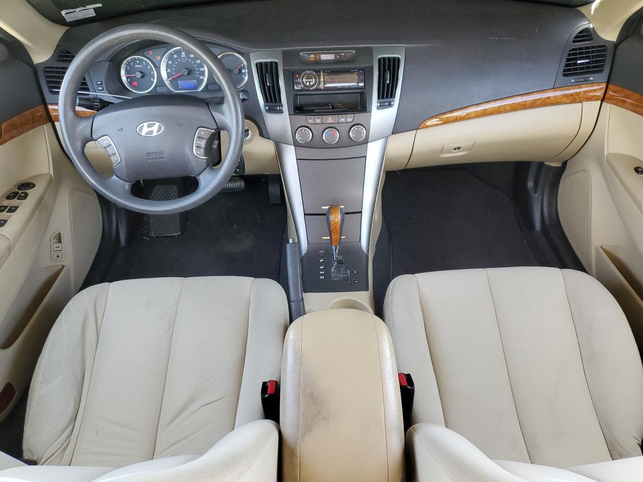 2009 Hyundai Sonata - Image 8