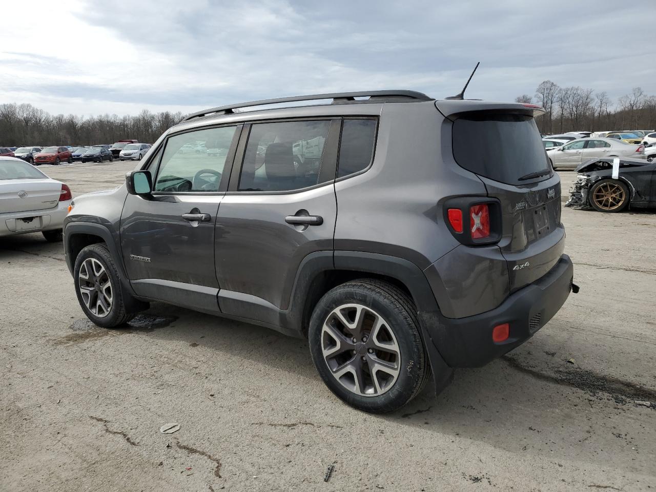 2016 Jeep Renegade - Image 2