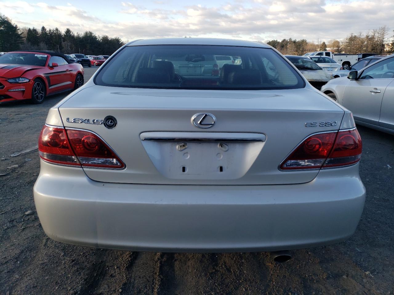 2005 Lexus ES - Image 6