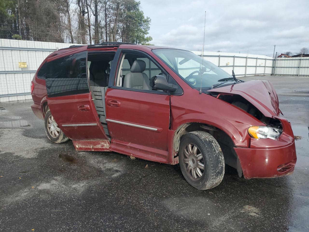 2007 Chrysler Town & Country - Image 4