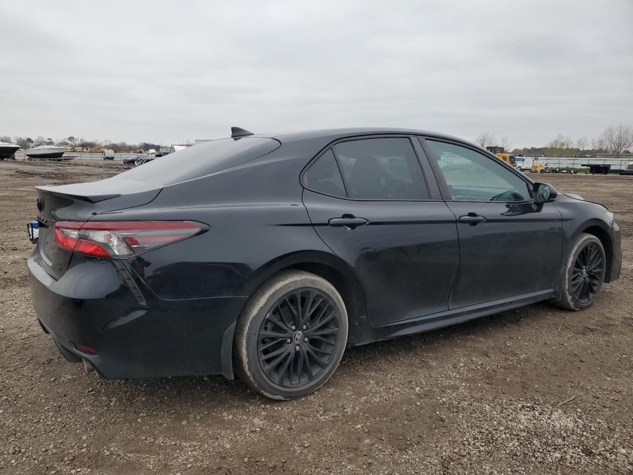 2021 Toyota Camry - Image 3