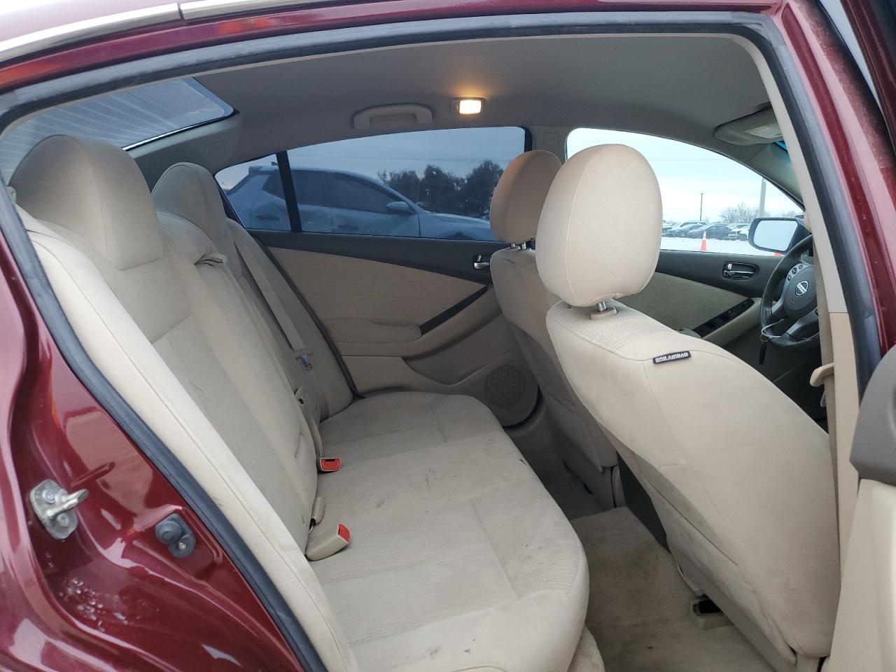 2011 Nissan Altima - Image 10