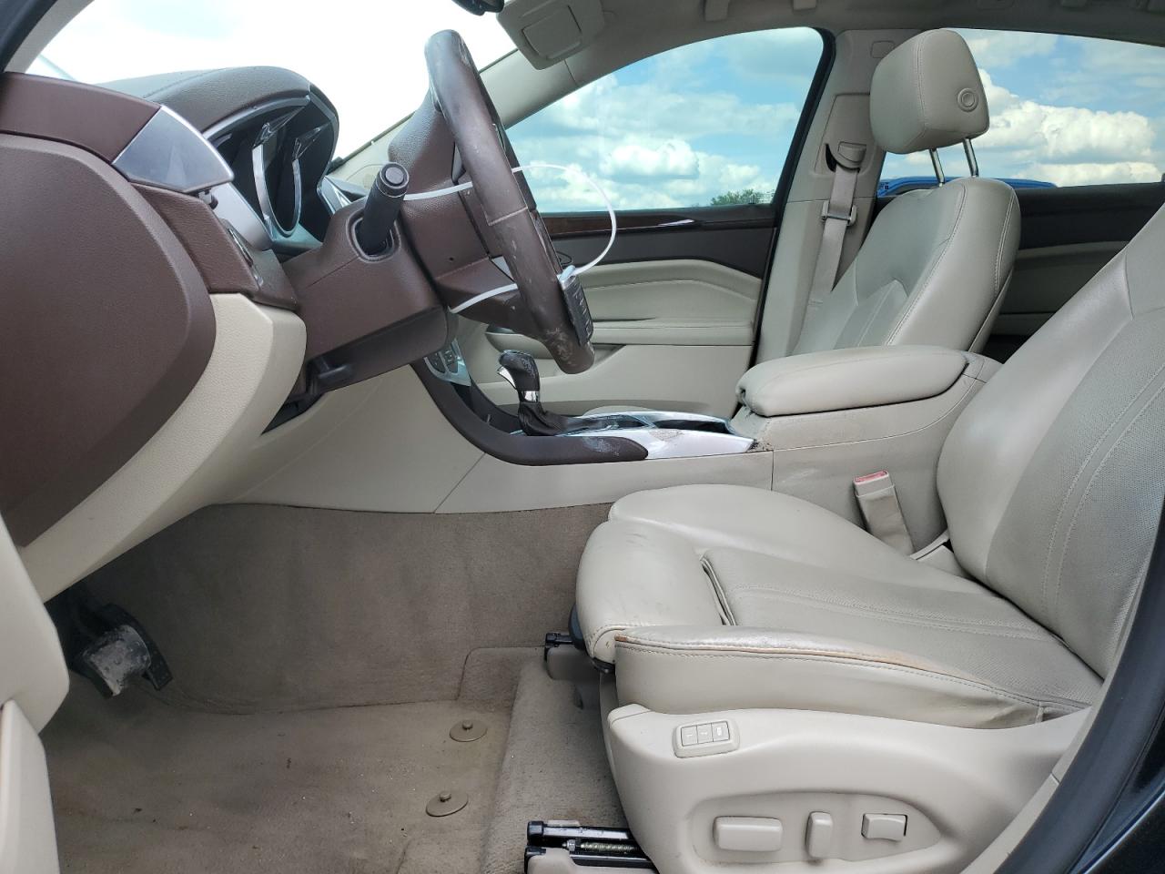 2012 Cadillac SRX - Image 7