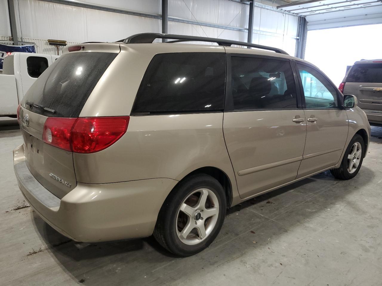 2006 Toyota Sienna - Image 3
