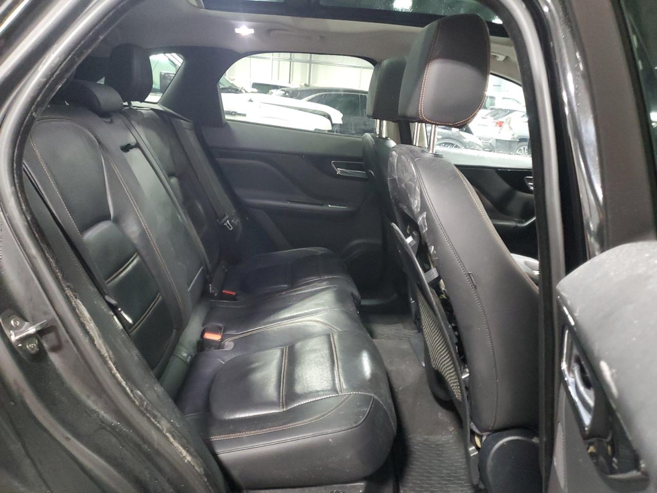 2018 Jaguar F-Pace - Image 12