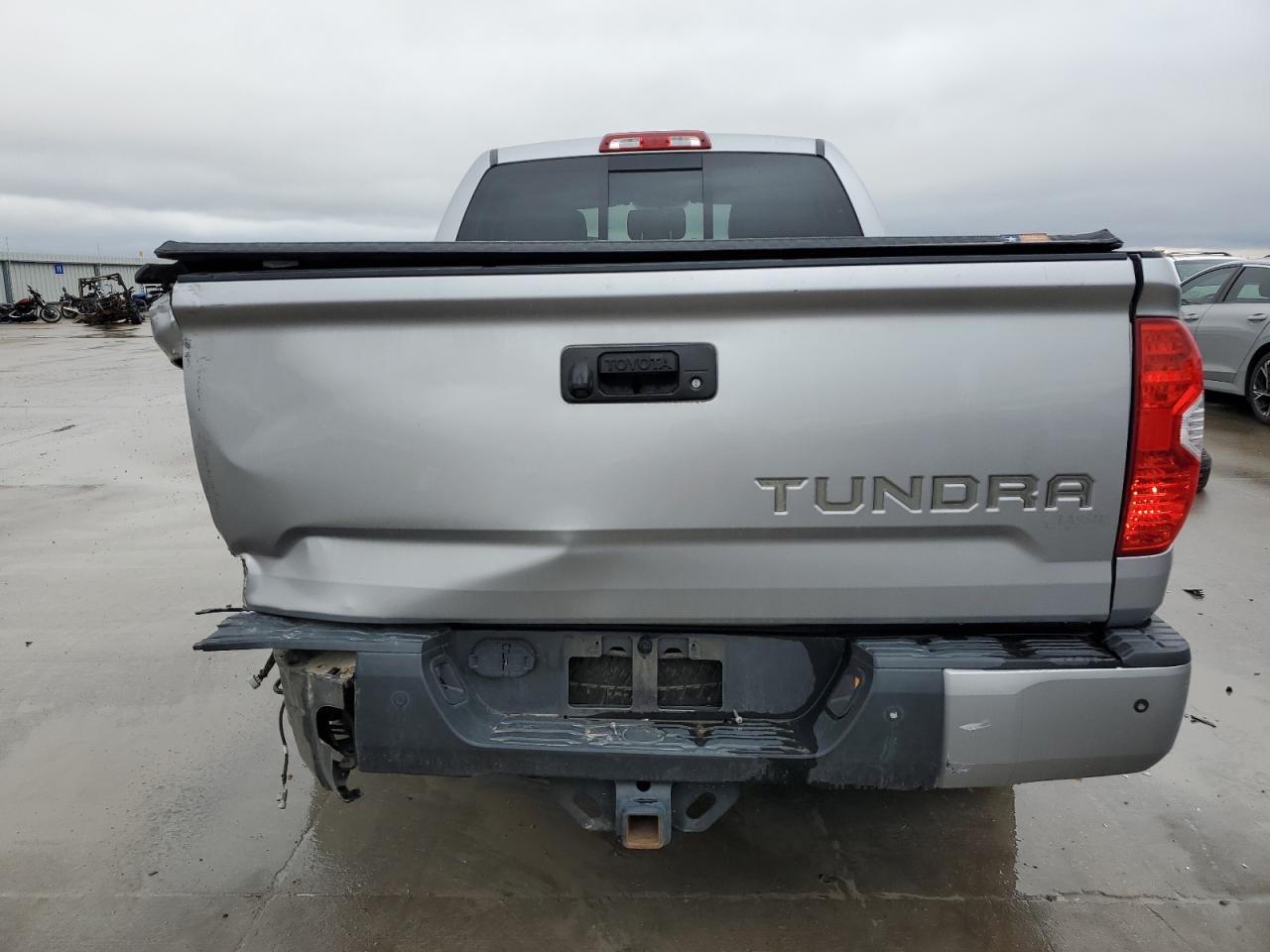 2017 Toyota Tundra - Image 6