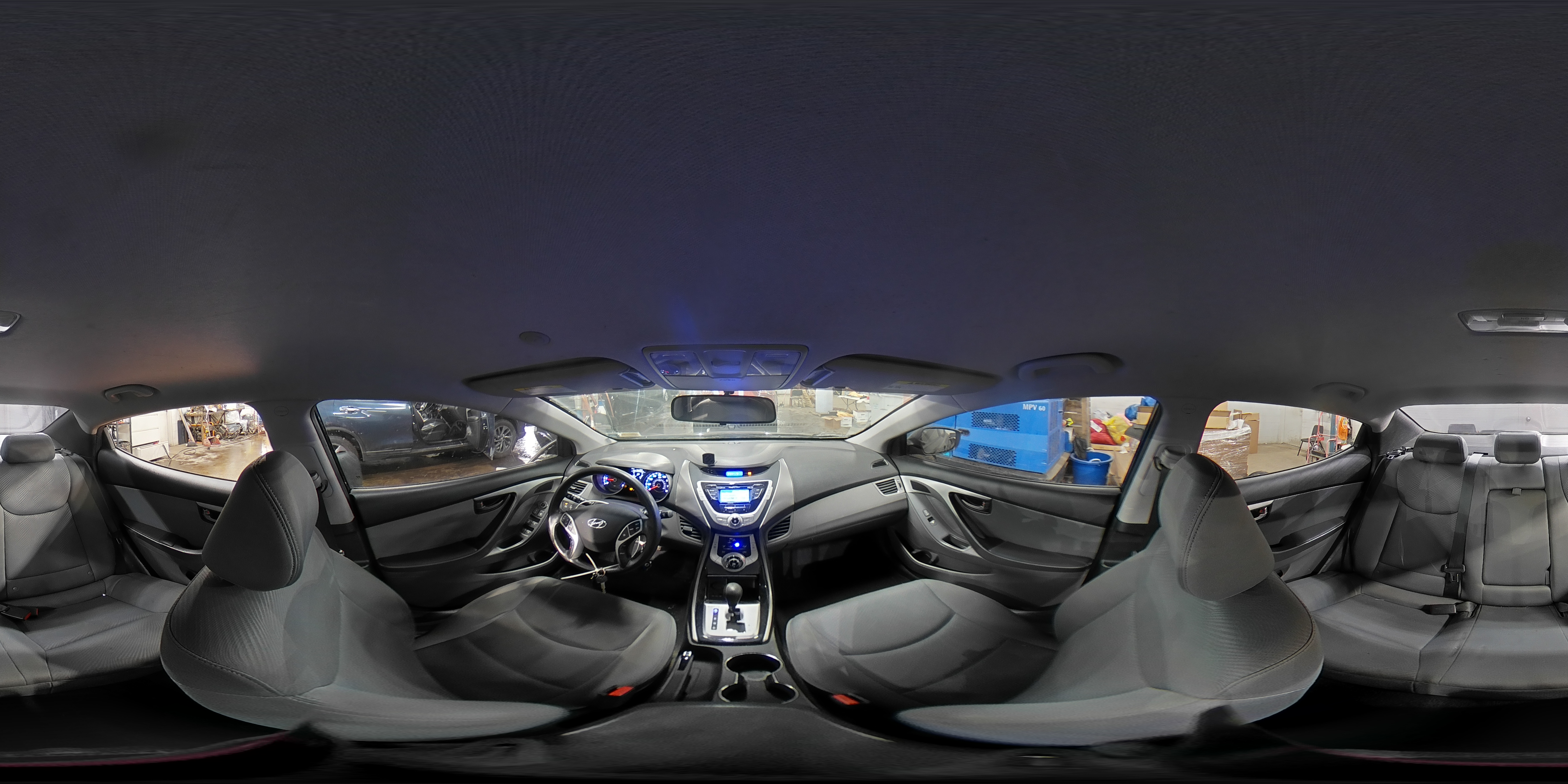 2012 Hyundai Elantra - Image 14