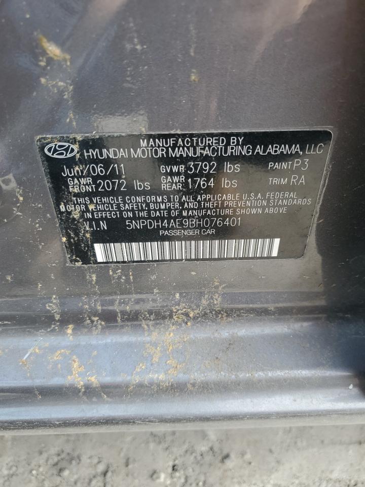 2011 Hyundai Elantra - Image 12