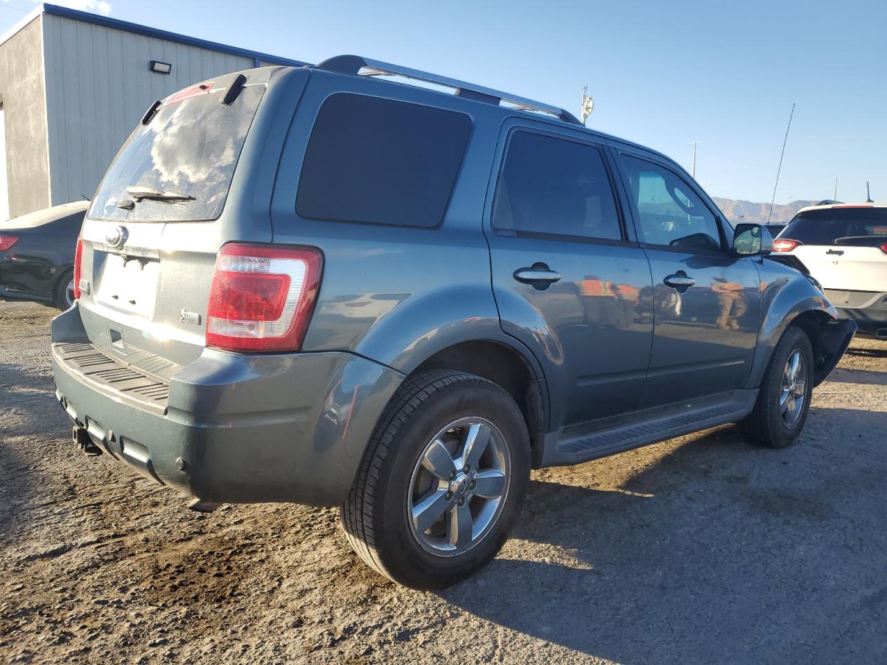 2011 Ford Escape - Image 3