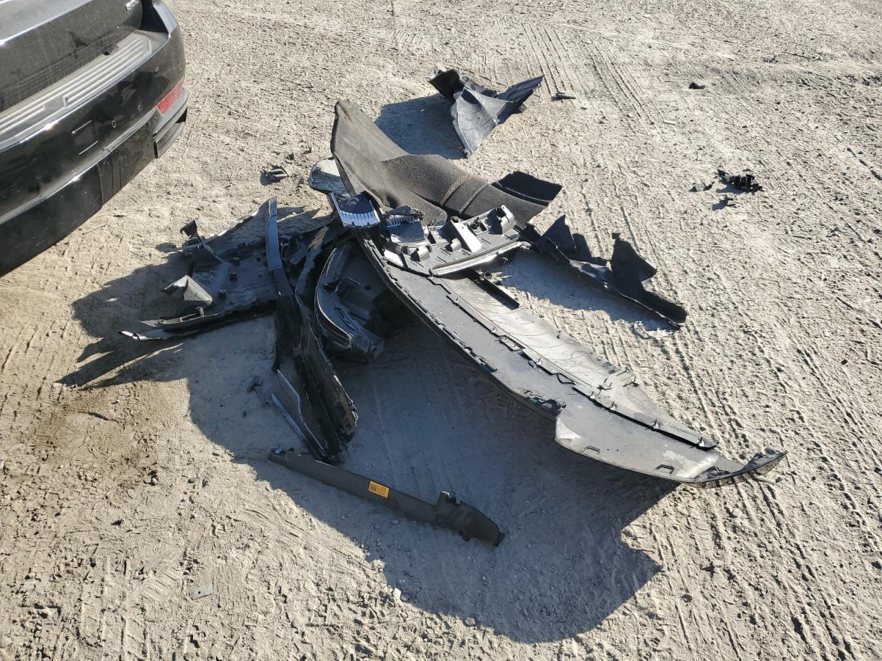 2022 Cadillac Escalade - Image 15