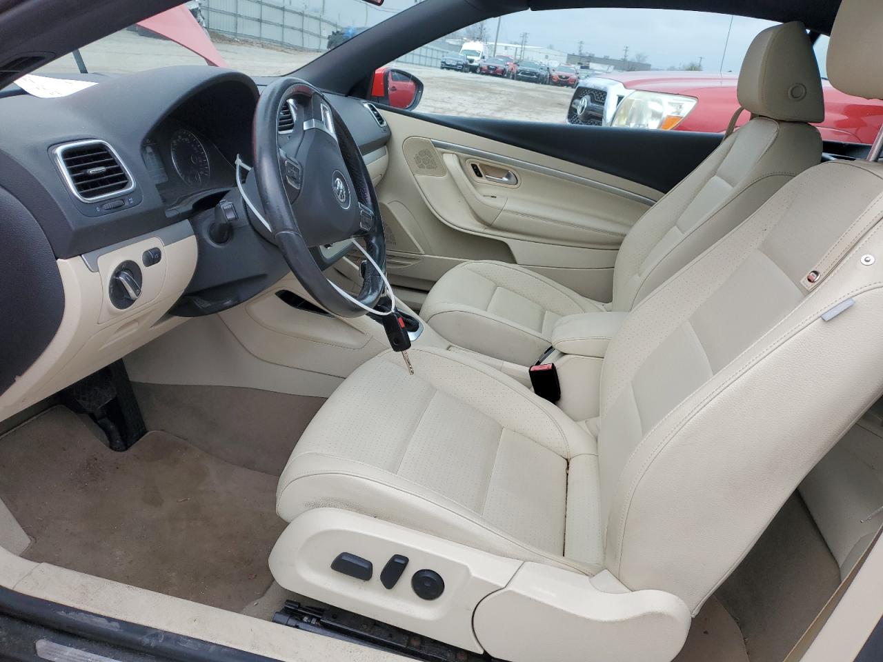 2016 Volkswagen Eos - Image 7