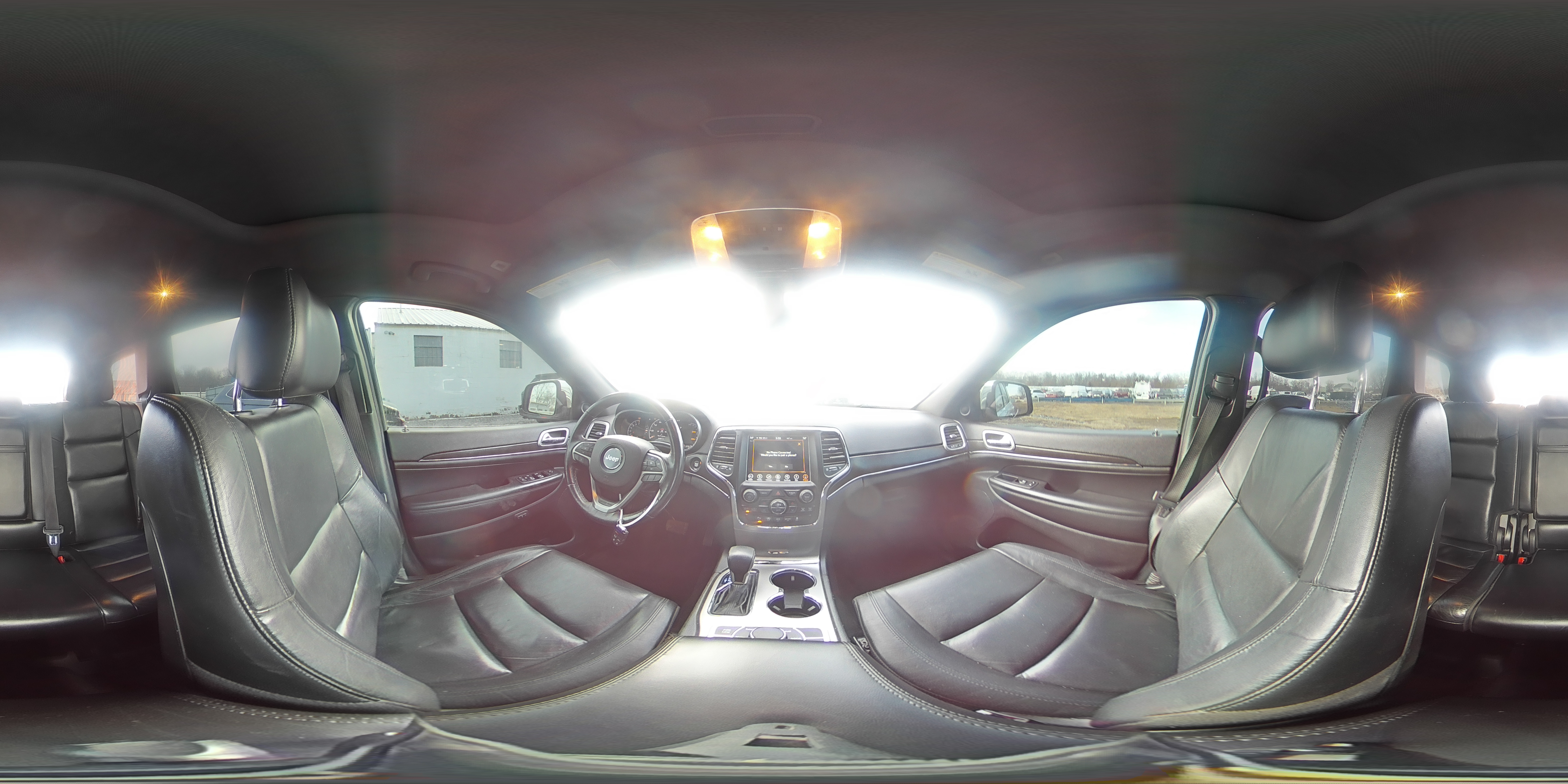 2018 Jeep Grand Cherokee - Image 16