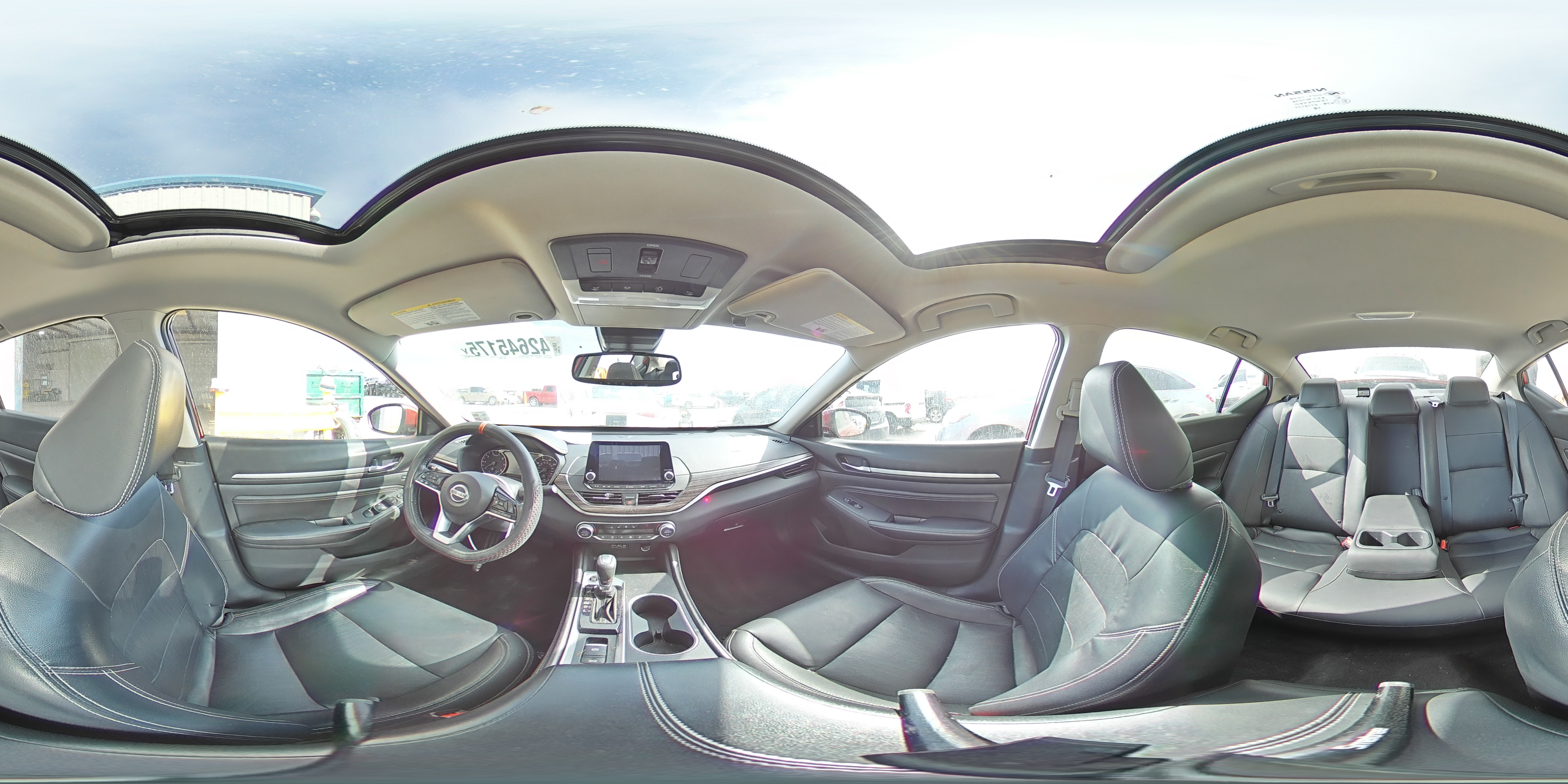 2019 Nissan Altima - Image 14