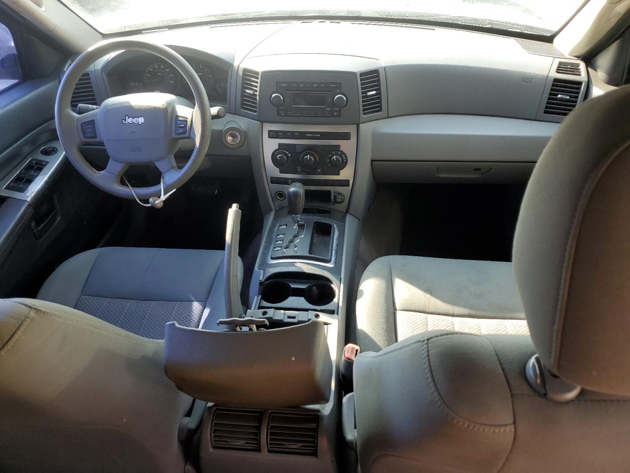2006 Jeep Grand Cherokee - Image 8