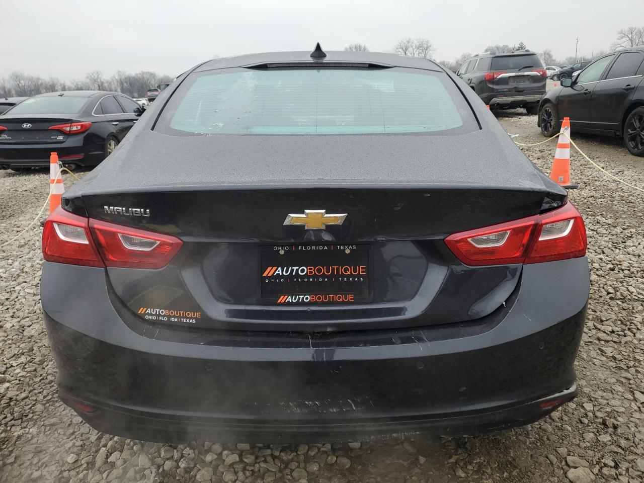 2022 Chevrolet Malibu - Image 6