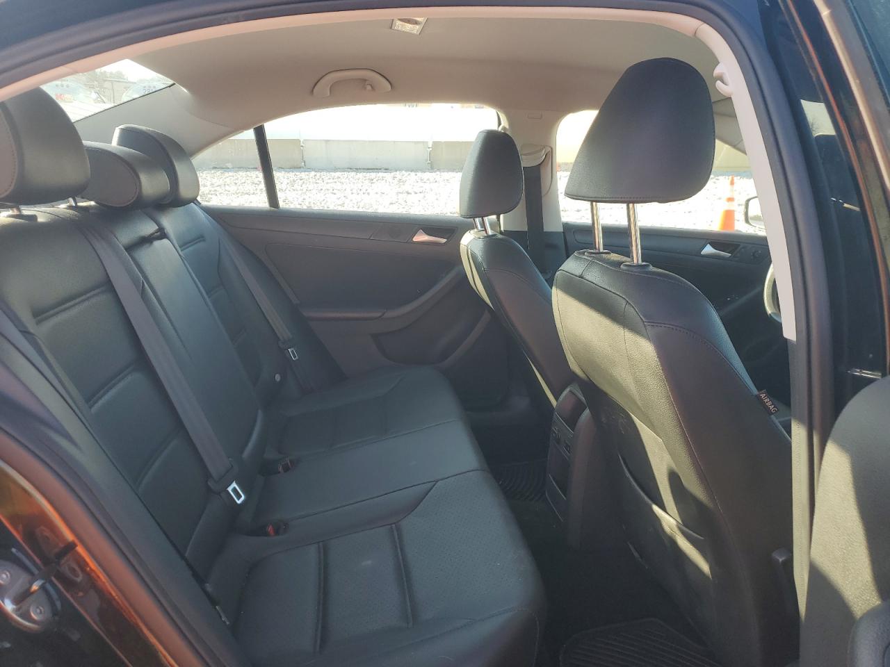 2014 Volkswagen Jetta - Image 10