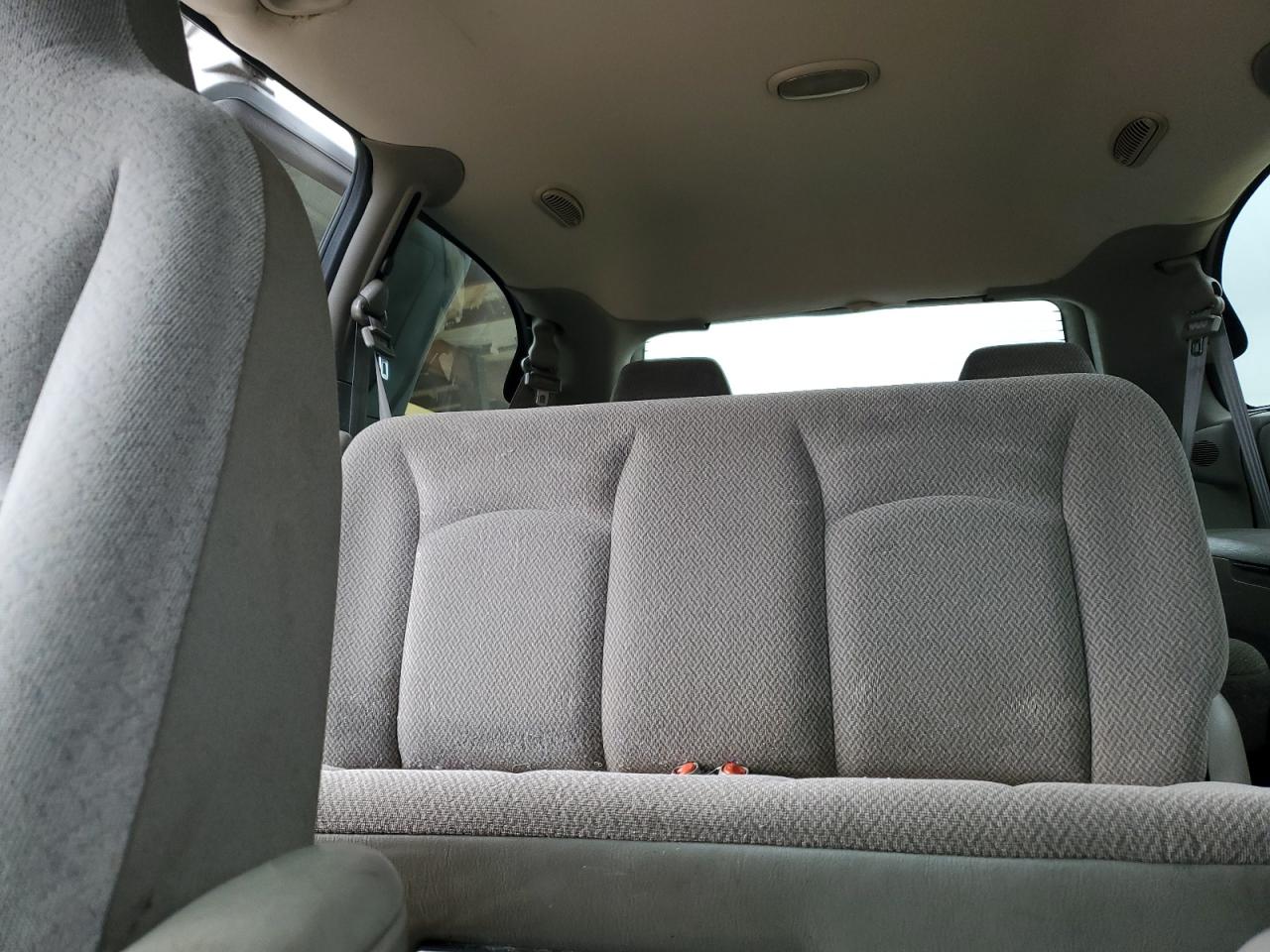 2002 Dodge Caravan - Image 10