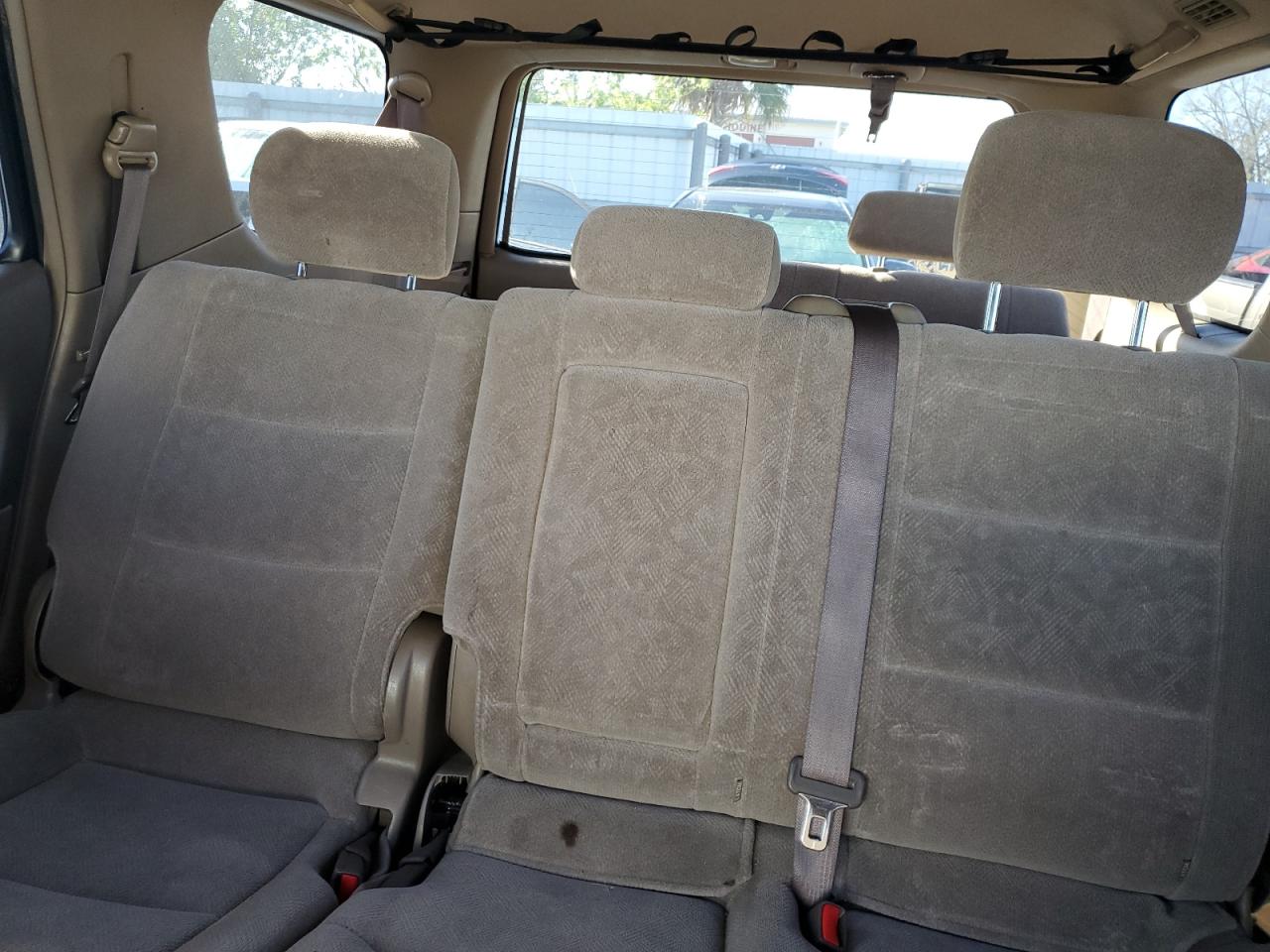 2002 Toyota Sequoia - Image 10