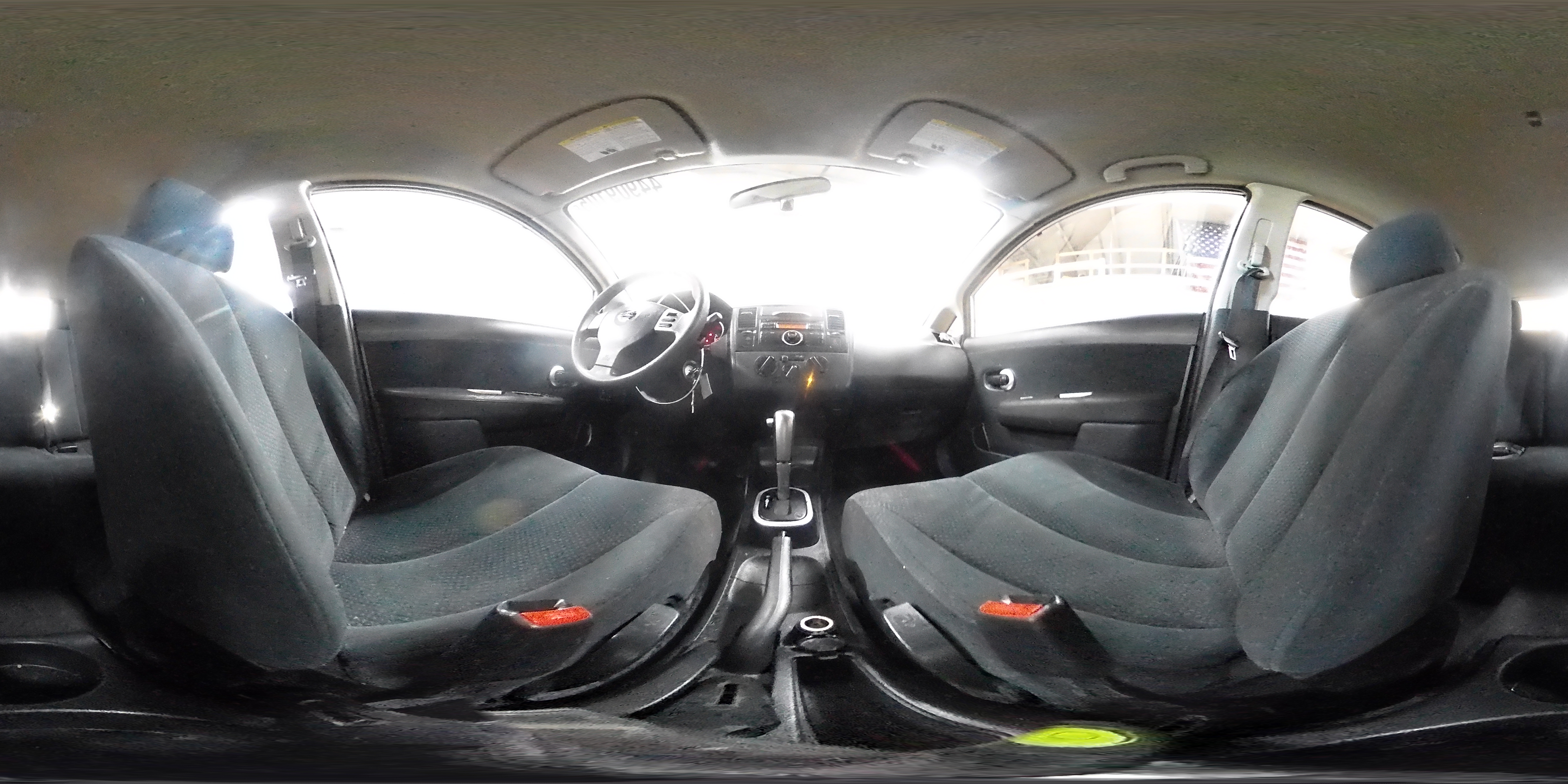 2011 Nissan Versa - Image 13