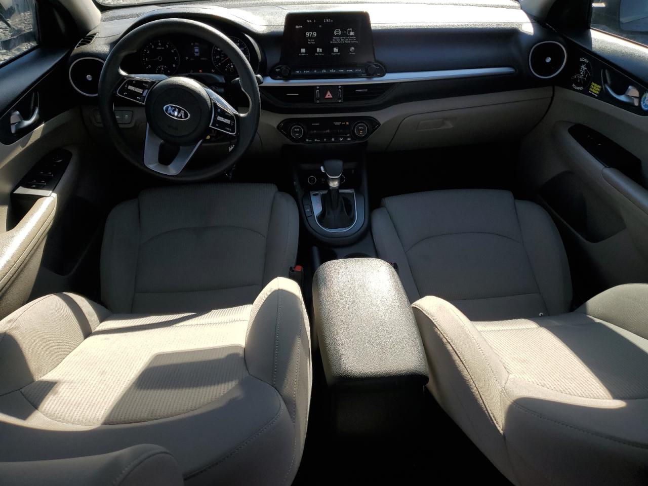 2019 Kia Forte - Image 8