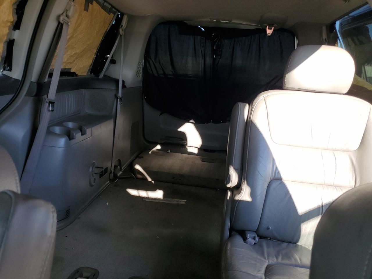 2003 Honda Odyssey - Image 10