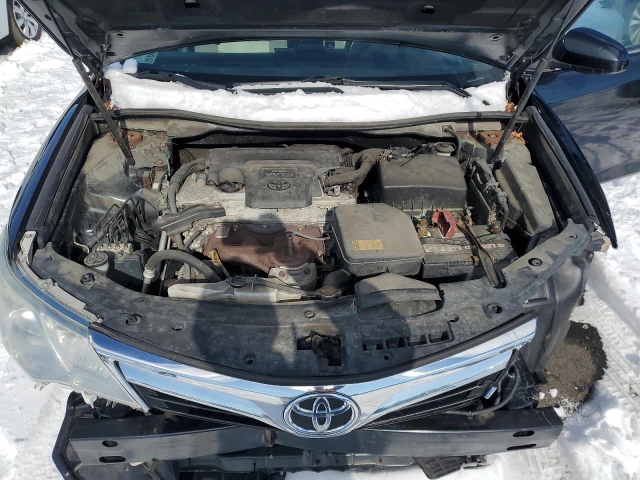 2013 Toyota Camry - Image 11