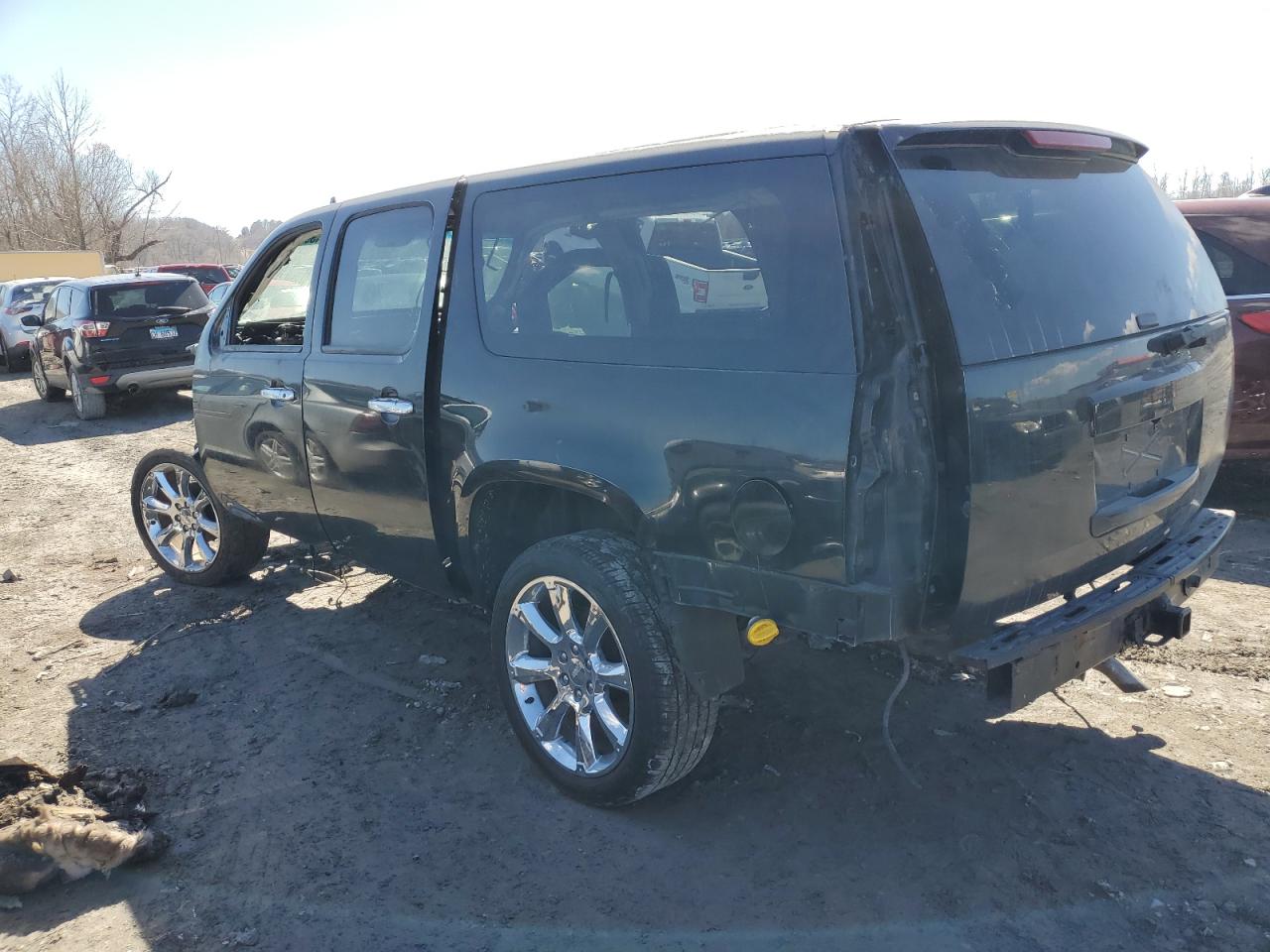 2013 GMC Yukon - Image 2