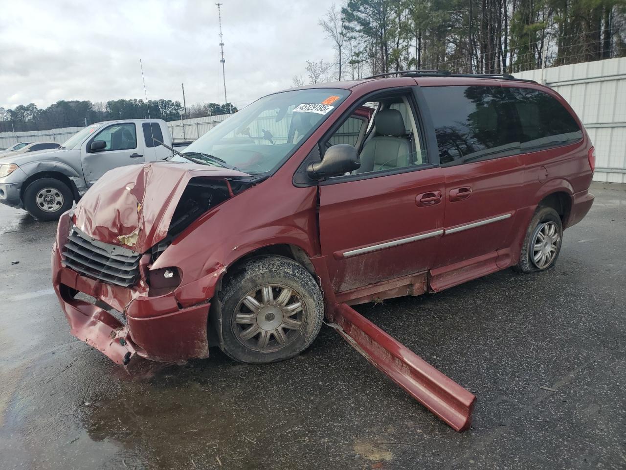 2007 Chrysler Town & Country - Image 1