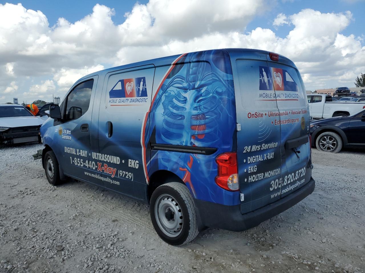 2015 Nissan NV - Image 2