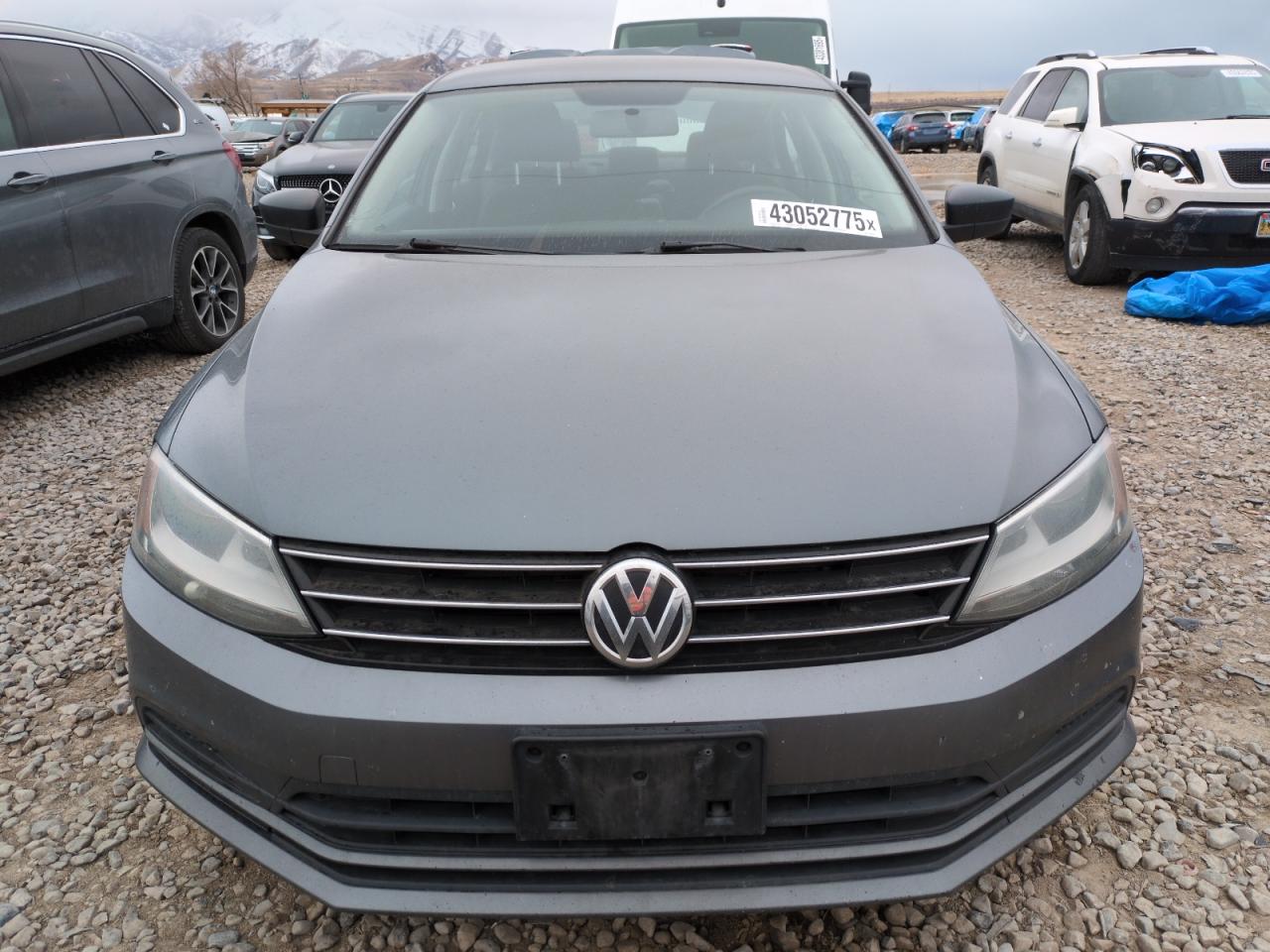 2015 Volkswagen Jetta - Image 2