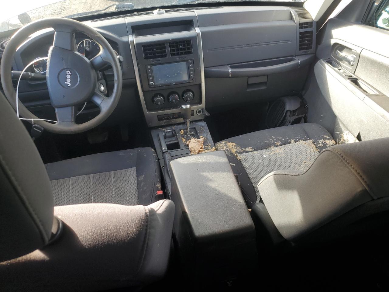 2009 Jeep Liberty (North America) - Image 8