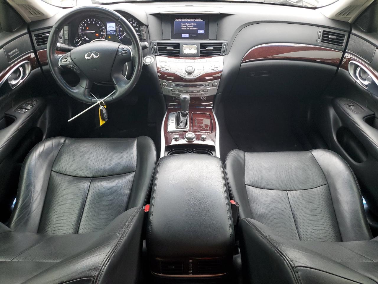 2018 Infiniti Q70 - Image 8