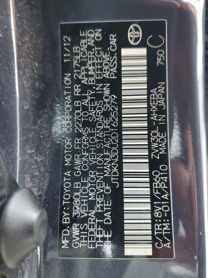 2013 Toyota Prius - Image 13