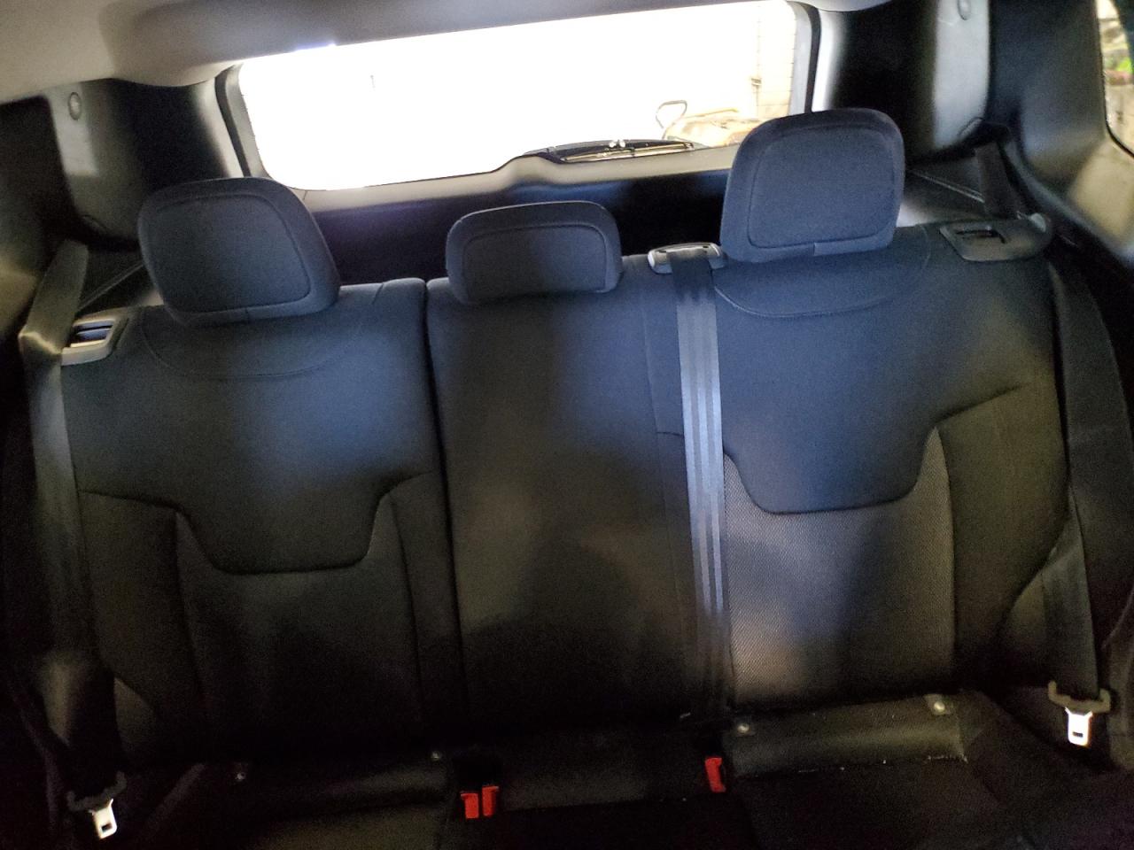 2021 Jeep Renegade - Image 10