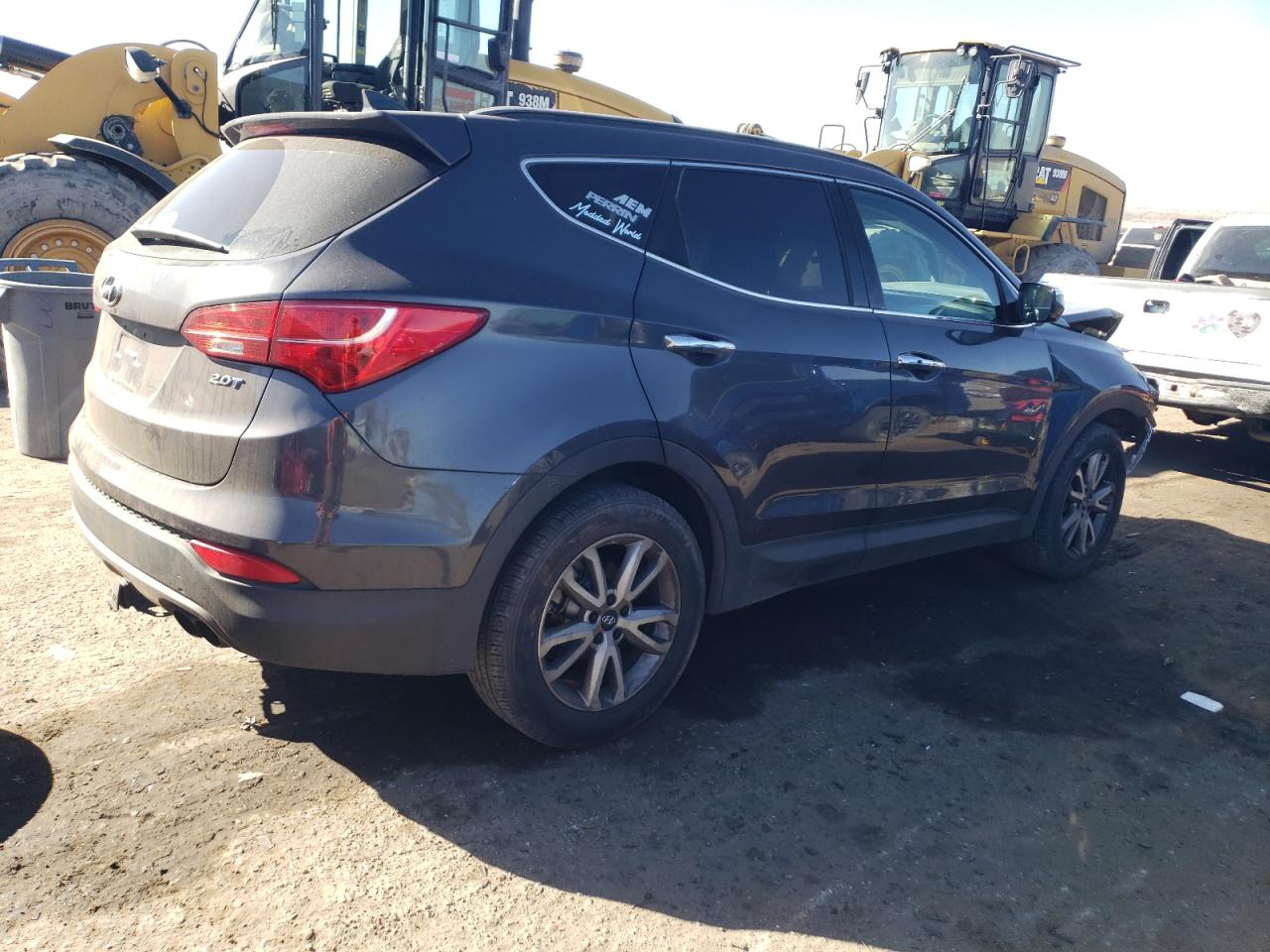 2015 Hyundai Santa Fe - Image 3