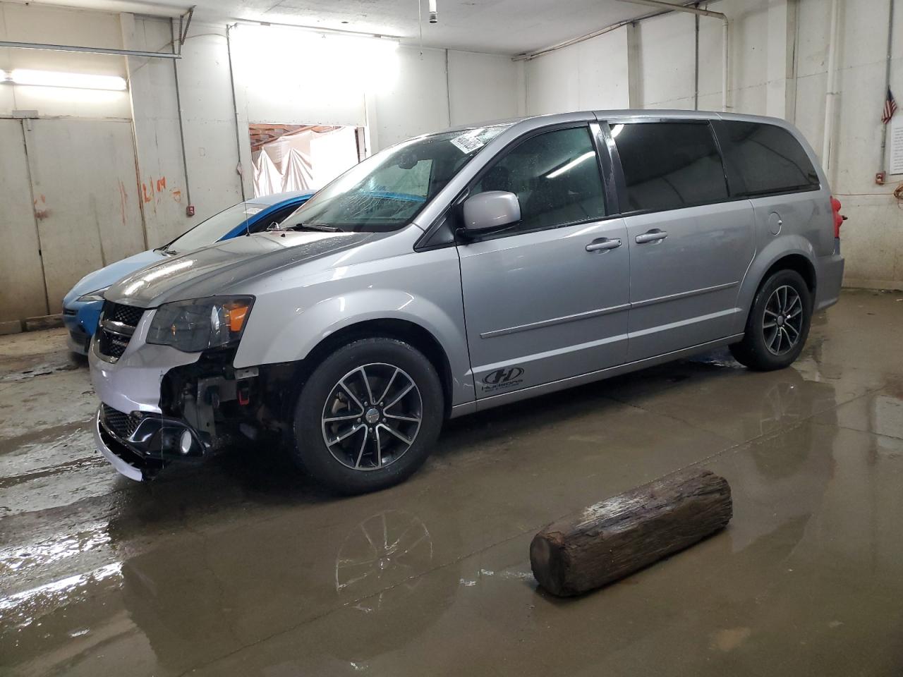 2014 Dodge Caravan - Image 1