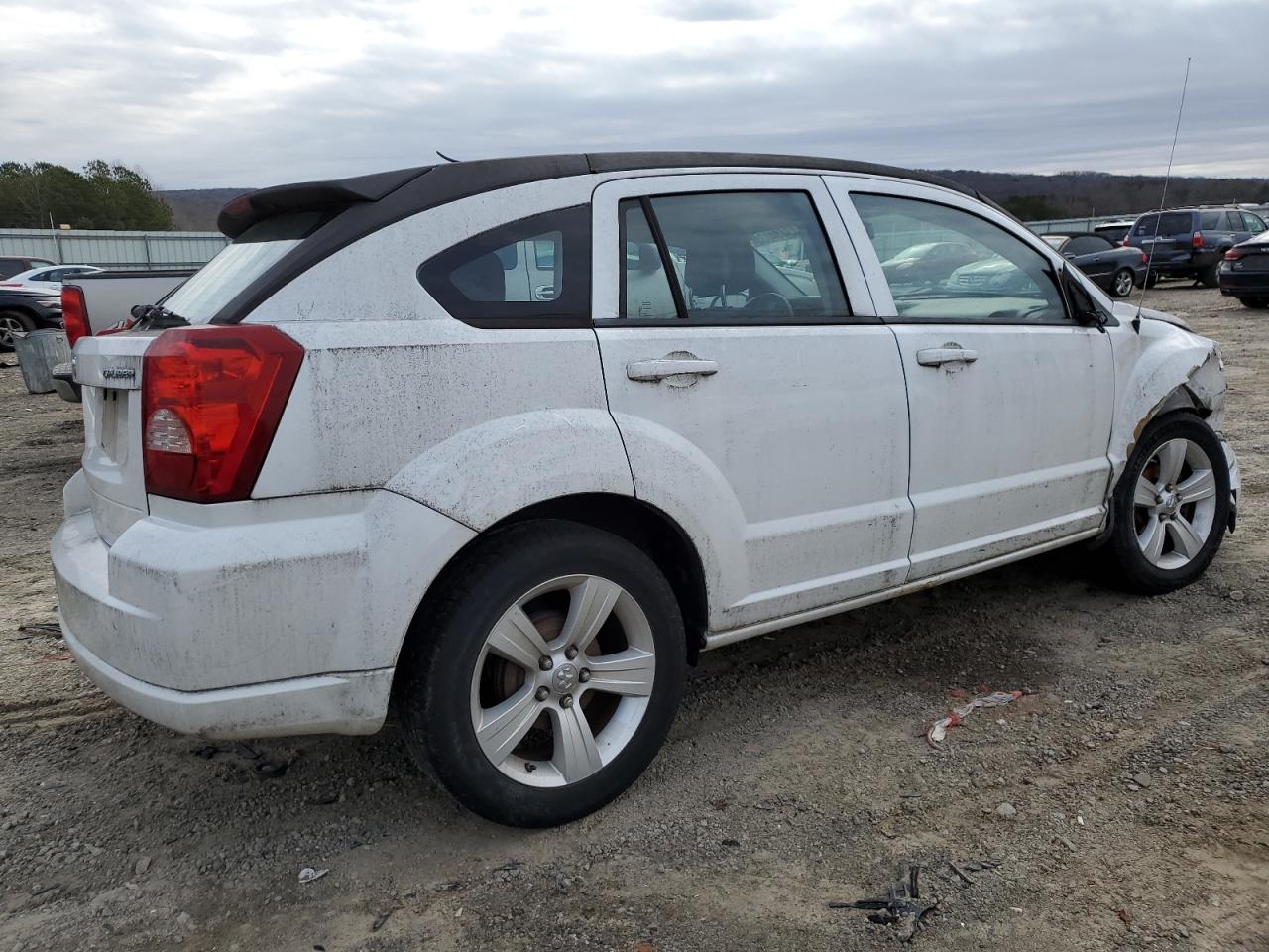 2011 Dodge Caliber - Image 3
