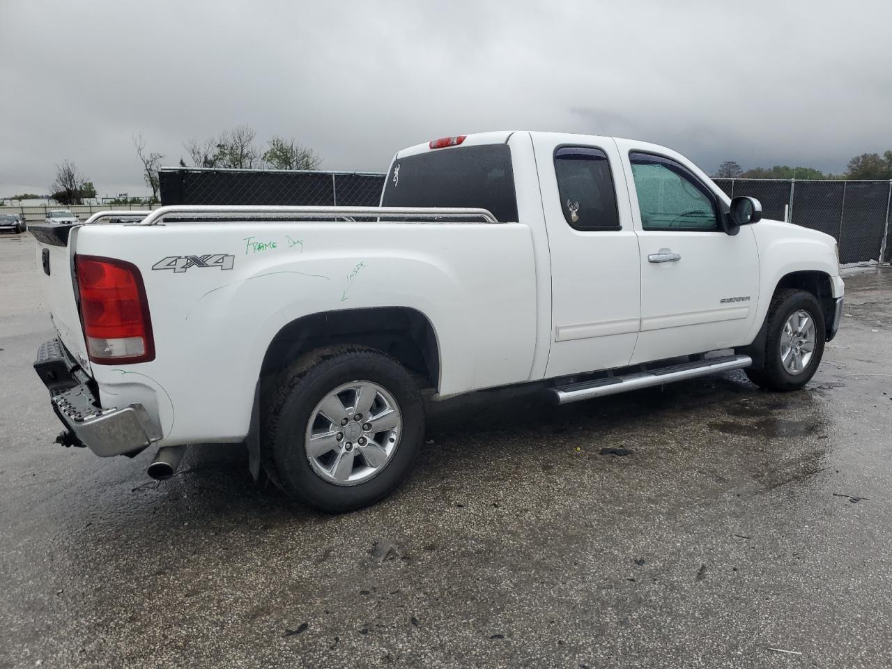 2011 GMC Sierra - Image 3