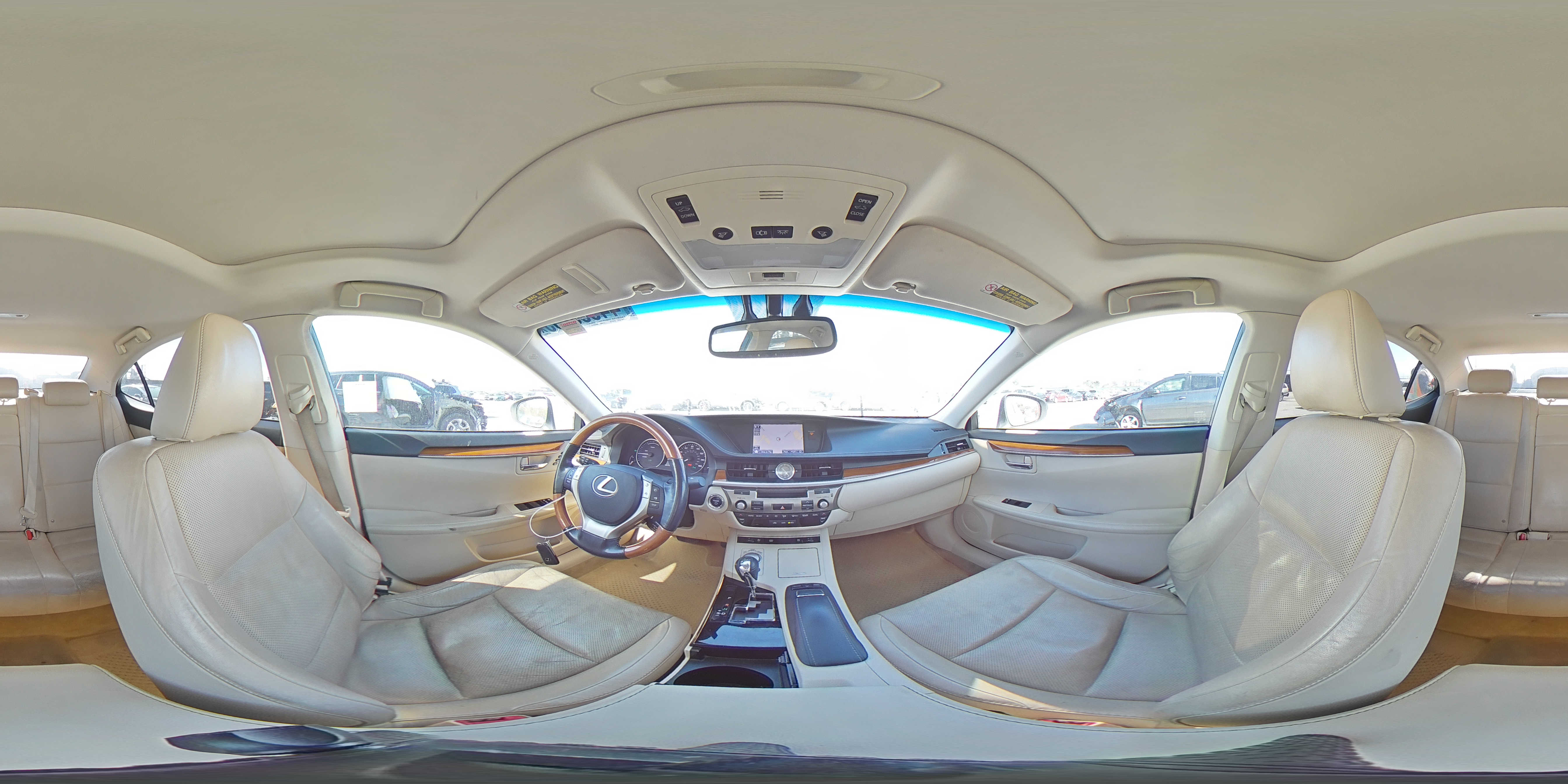 2014 Lexus ES - Image 12