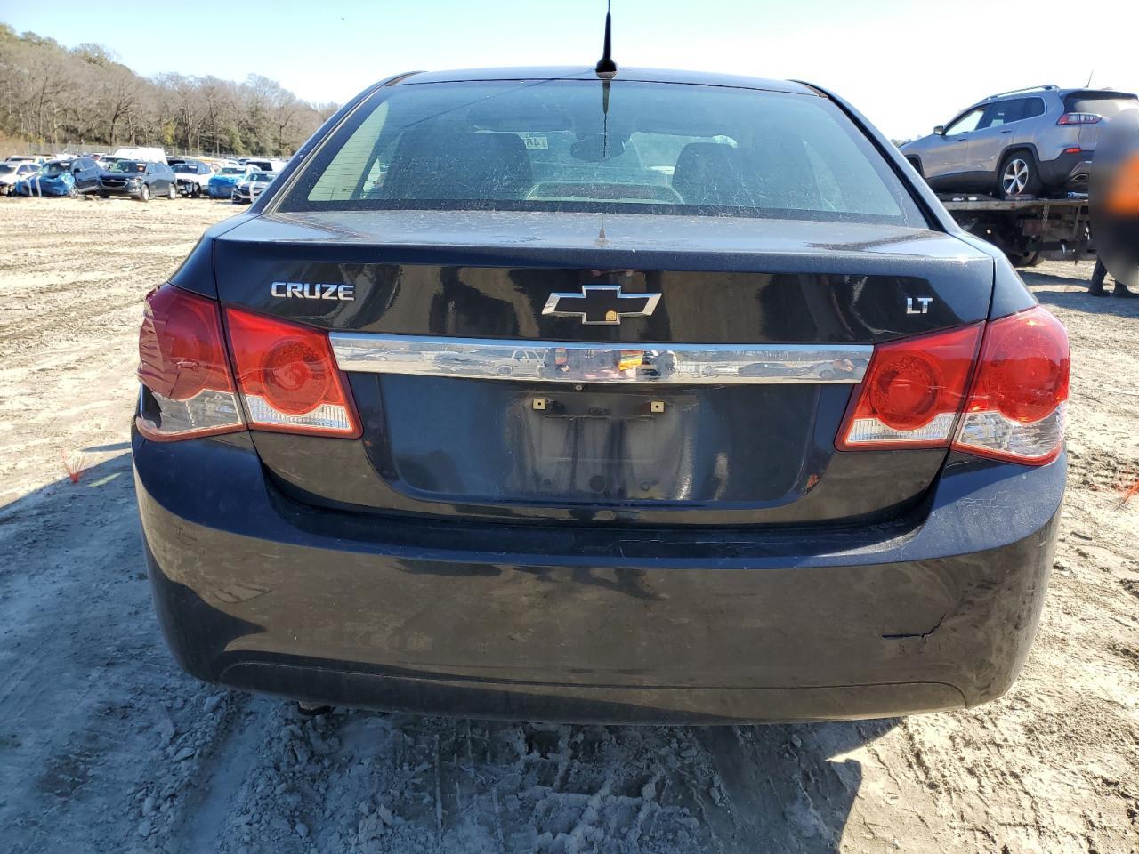 2013 Chevrolet Cruze - Image 6