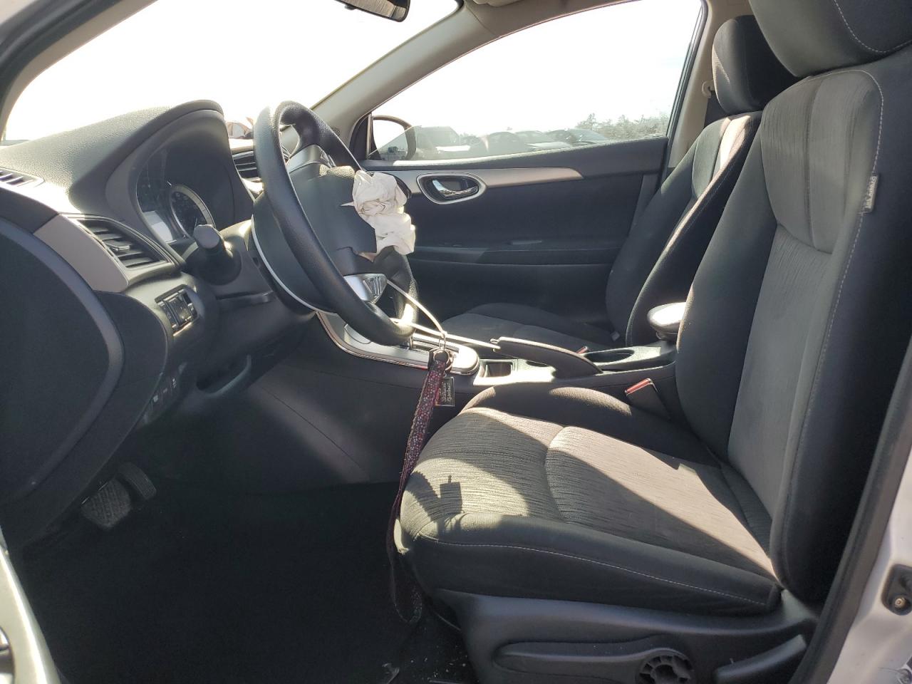 2014 Nissan Sentra - Image 7