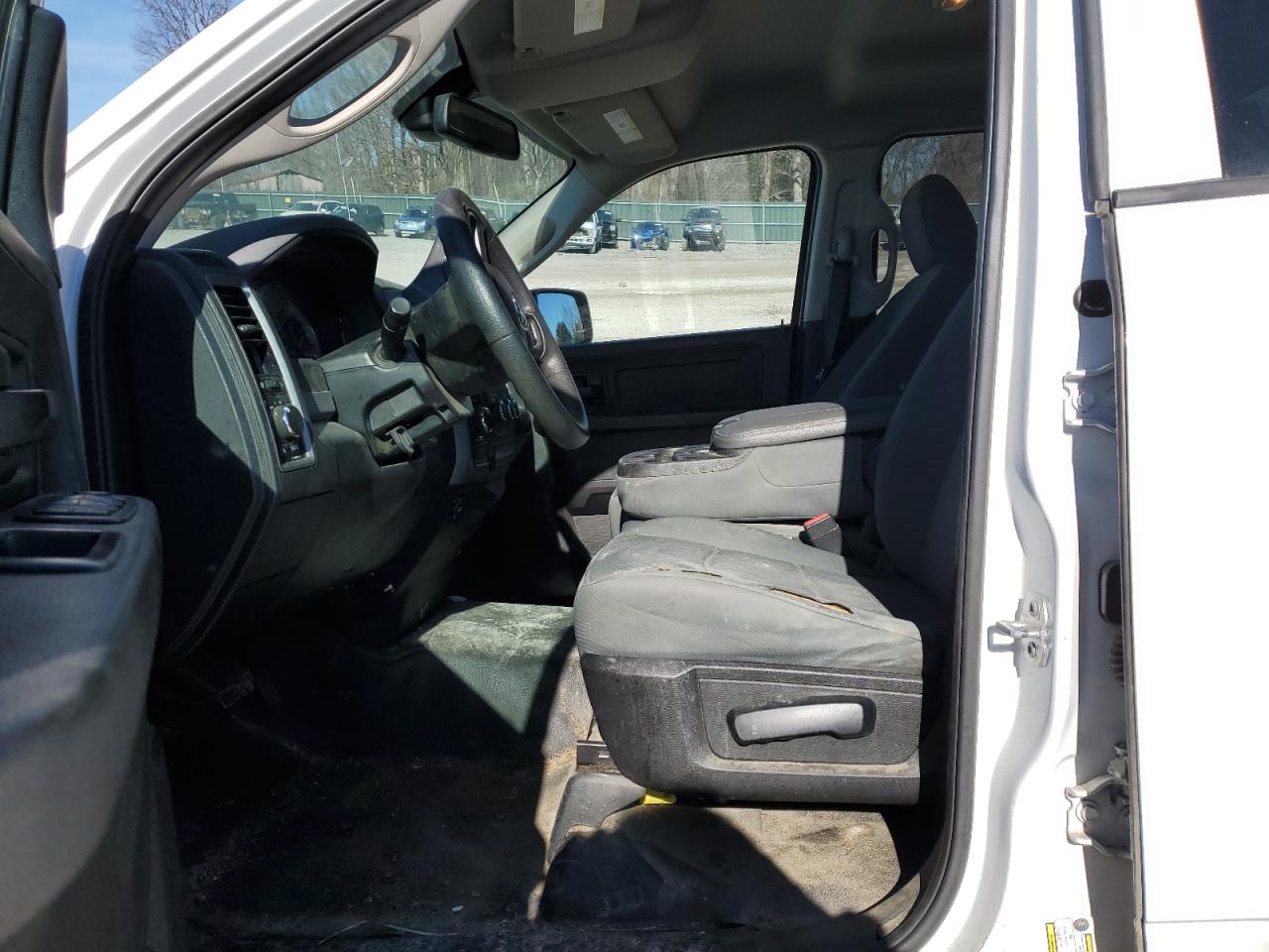 2015 RAM 1500 - Image 7