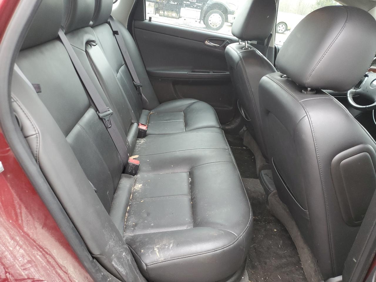 2011 Chevrolet Impala - Image 10