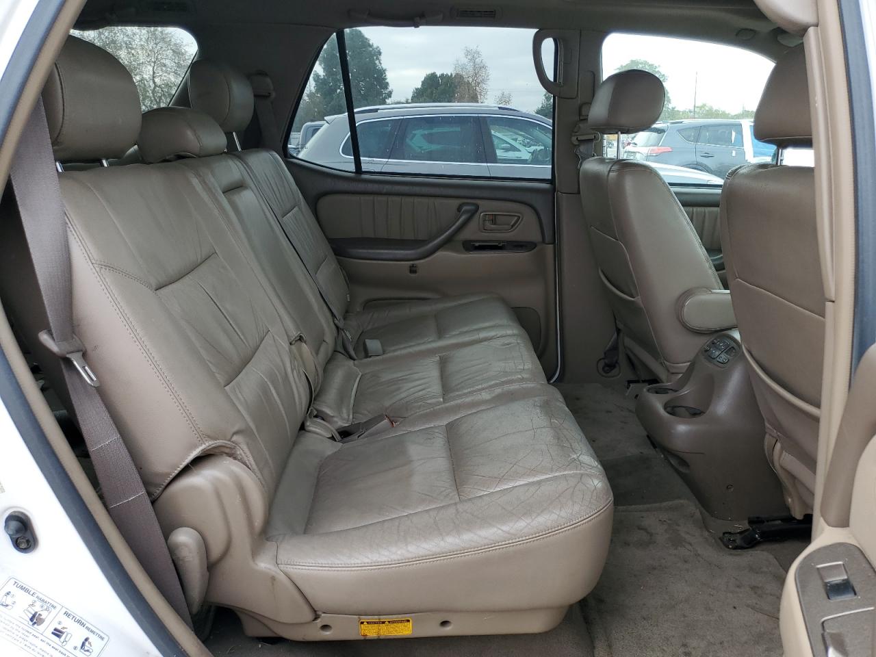 2004 Toyota Sequoia - Image 11