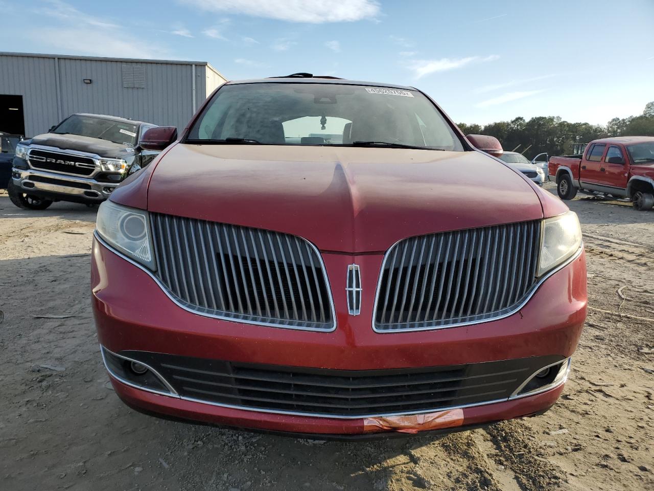 2013 Lincoln MKT - Image 5