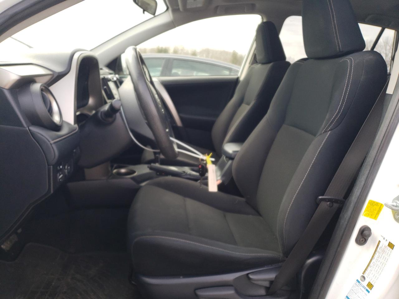 2014 Toyota RAV 4 - Image 7